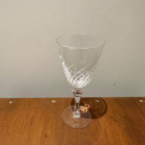 LOTE DE TAÇAS CRISTAL LAPIDADO – STRAUSS — MODELO PARA BRANCO OU PORTO — LOTE COM 6 UNIDADES – Valor por lote – P003.505