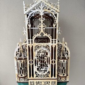 GAIOLA DECORATIVA DE MADEIRA – TODA FEITA À MÃO HÁ MAIS DE 50 ANOS – RÉPLICA DE PEÇA SACRA DE JUAZEIRO DO NORTE — A139.05