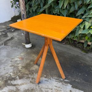 MESA QUADRADA – DELLART – LÂMINA MADEIRA – PÉ CENTRAL – TEMOS 2 PEÇAS – Valor por unidade — L099.04