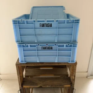 CAIXA PLÁSTICA FECHADA COM TAMPA – EMPILÁVEL – AZUL – MARCA PISANI – 14 LITROS – P003-513