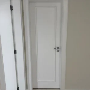 KIT DE PORTAS INTERNAS BRANCAS – DE ABRIR – COM FRISO REBAIXADO – 69 x 210 cm – PREÇO POR UNIDADE – M168.31