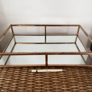 BANDEJA METÁLICA – FUNDO ESPELHO – DETALHES DESCASCADOS – C109-01-4