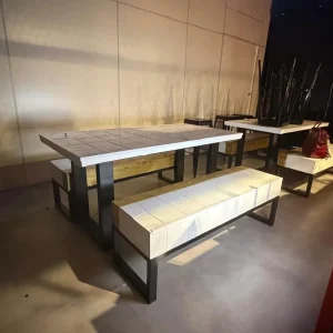 CONJUNTO DE MESA E BANCO LONGOS – REVESTIMENTO DE AZULEJOS – METALON NA BASE – D078-8