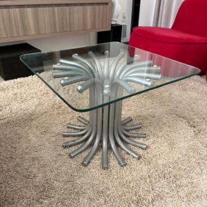 MESA LATERAL – PÉ DE FERRO E TAMPO DE VIDRO – ANOS 1960 – L101-46
