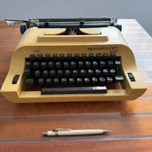 REMINGTON 20 – MÁQUINA DE ESCREVER- E040-17