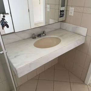BANCADA PARA BANHEIRO – MÁRMORE + CUBA + TORNEIRA – F081-28