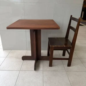CONJUNTO COM UMA MESA QUADRADA + 03 CADEIRAS -DELART –  G067-45